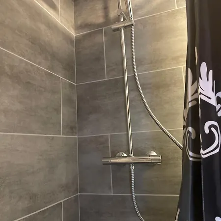 Сasa de vacaciones Billund- Newly Renovated 1 Bedroom Kitchen *